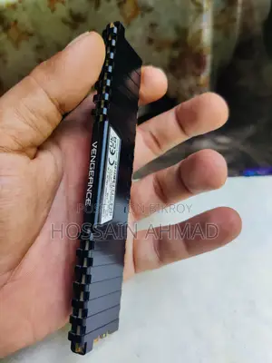 Corsair Vengeance 8GB DDR4 3200MHz RAM - Excellent Condition