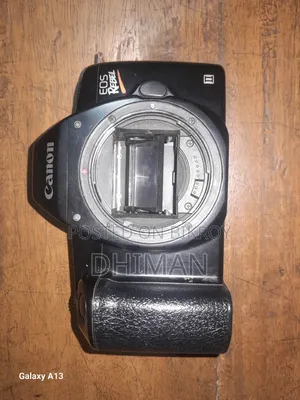 Canon EOS Rebel II 35 mm Film Camera Body