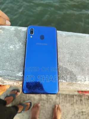 Samsung Galaxy A20 32 GB Blue