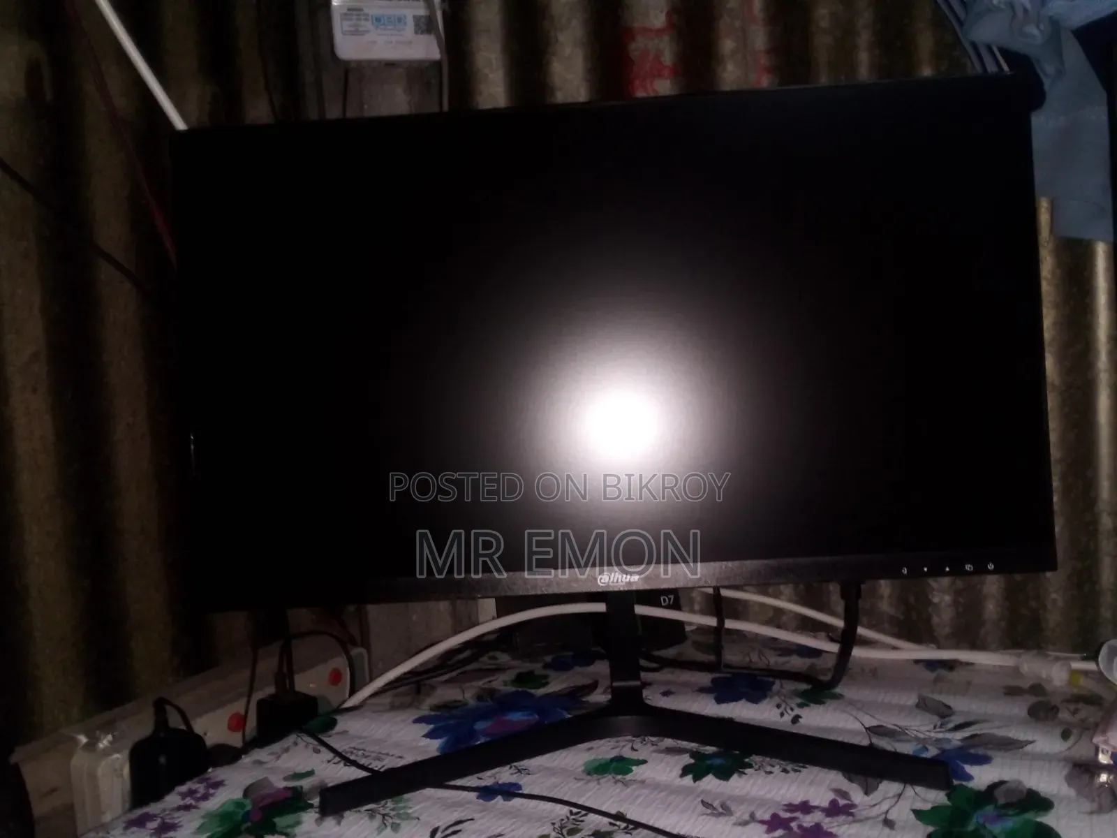 Monitor 22"