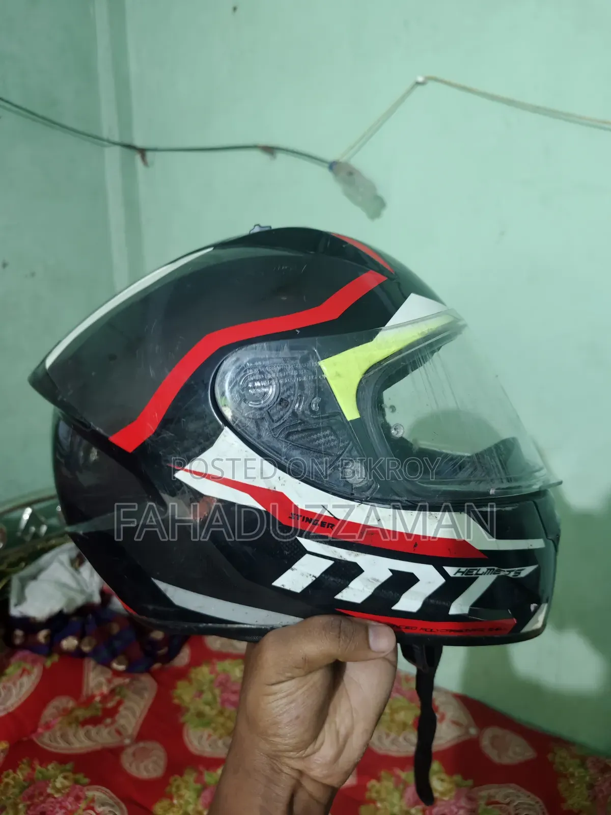 এমটি হেলমেট স্ট্রিঙ্গার
