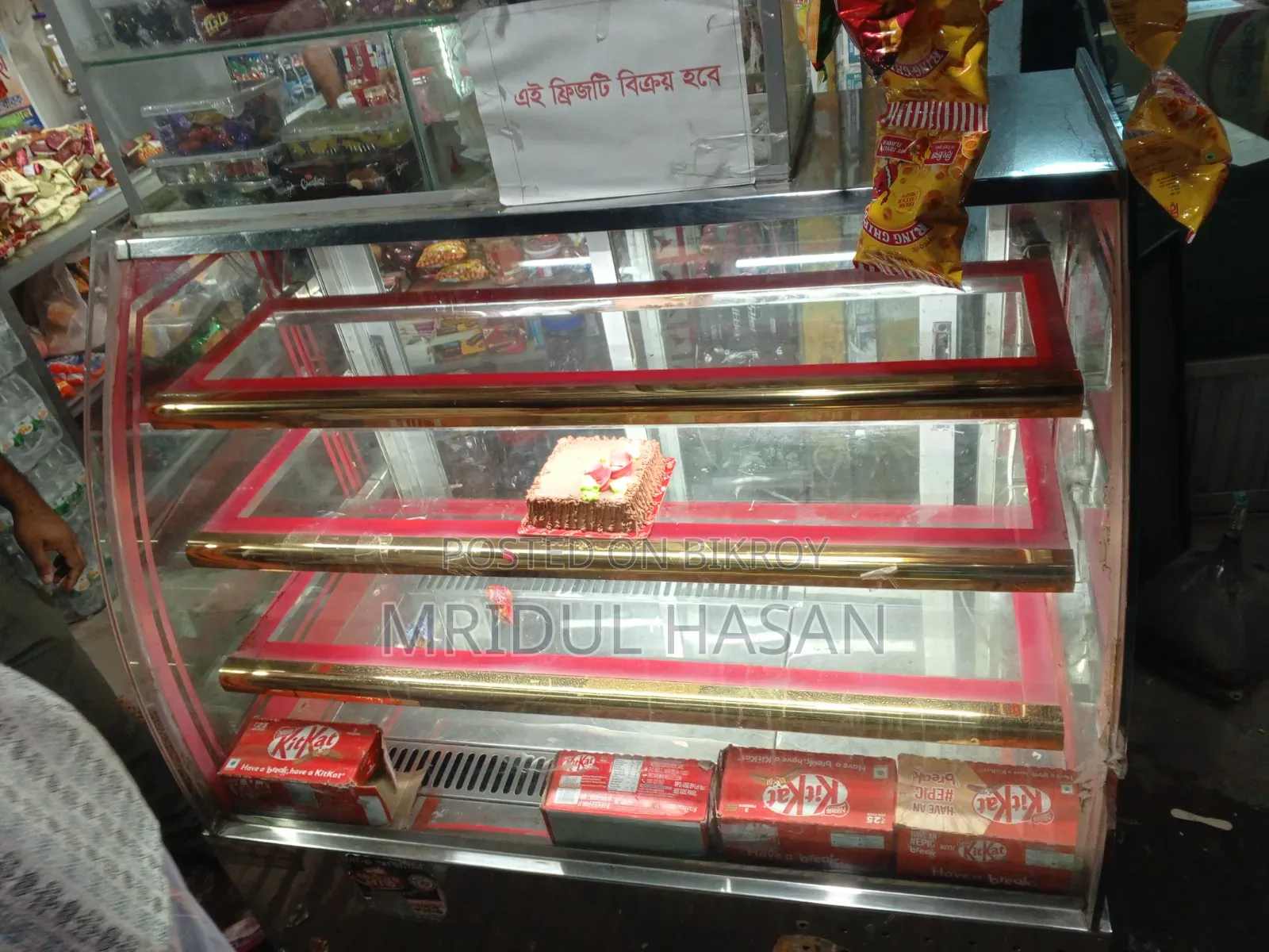 A good fridge suitable for use in a confectionery shop
