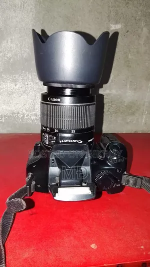 Canon 1100D - 18/55 Lens