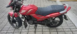 টিভিএস মেট্রো প্লাস ২০১৫ রেড
