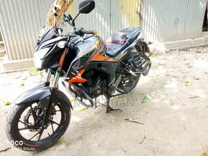 Honda Hornet 2021 Orange