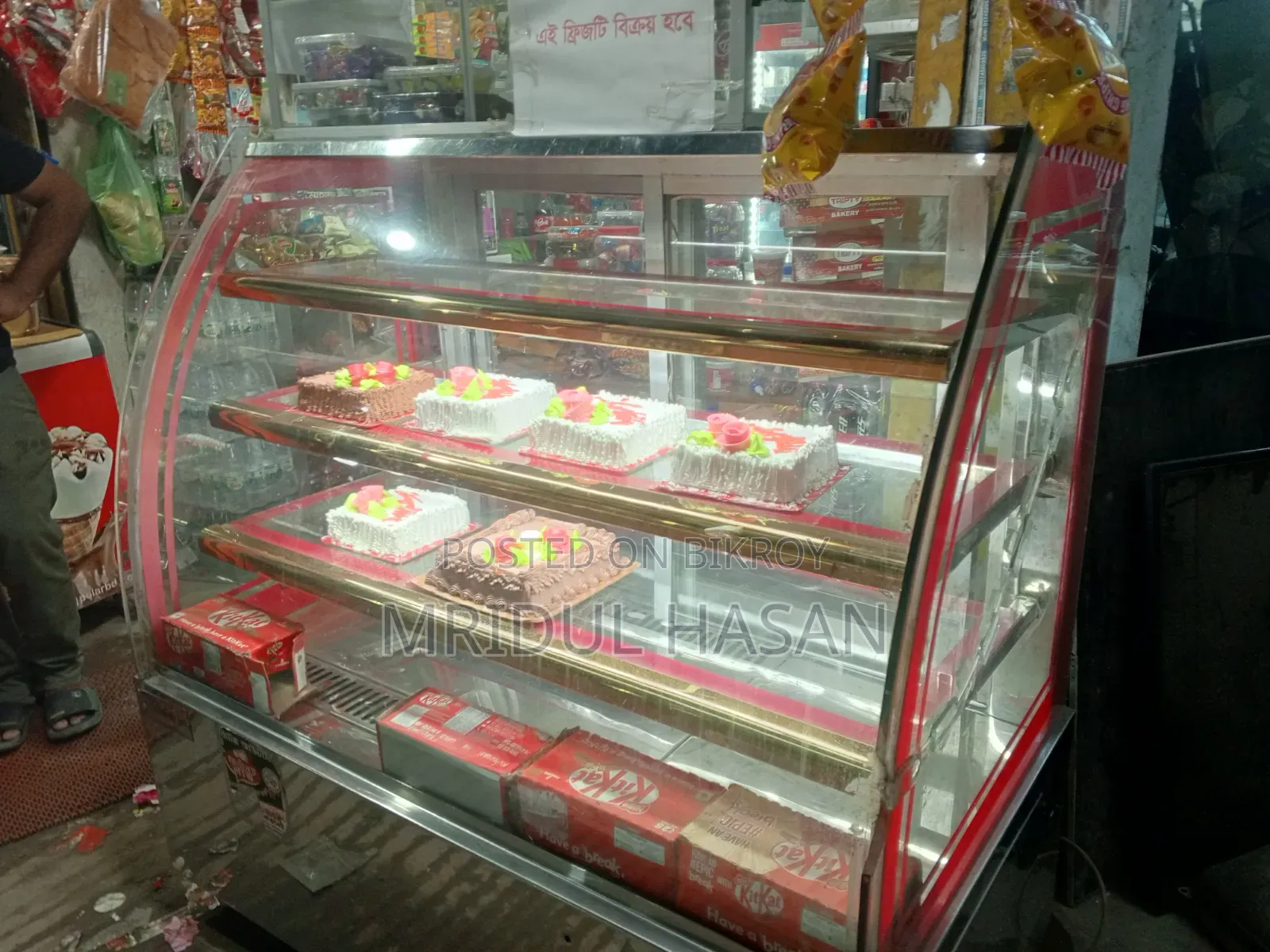 A good fridge suitable for use in a confectionery shop