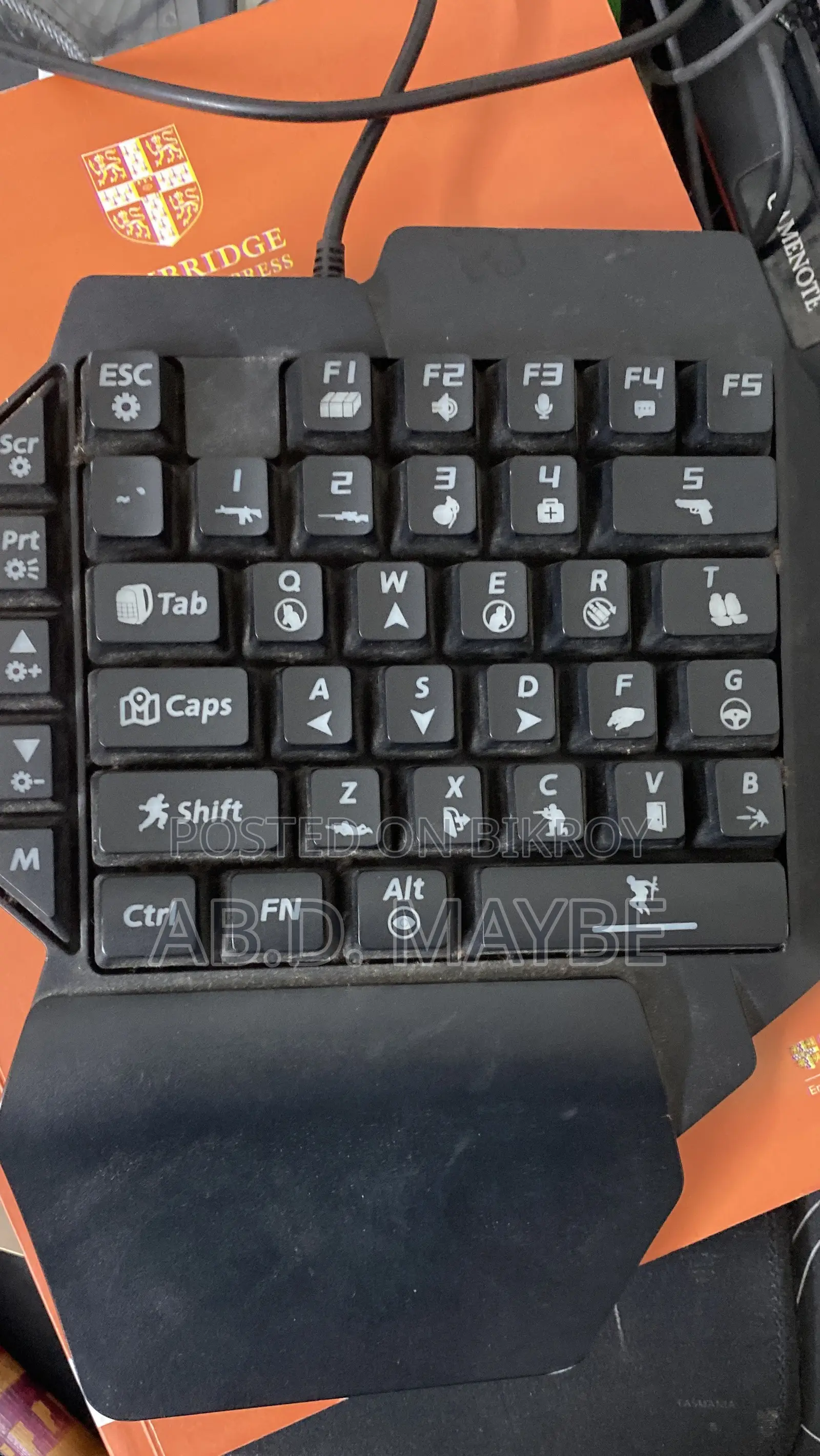 গেমিং মেকানিক ওয়ান হ্যান্ডেড কিবোর্ড