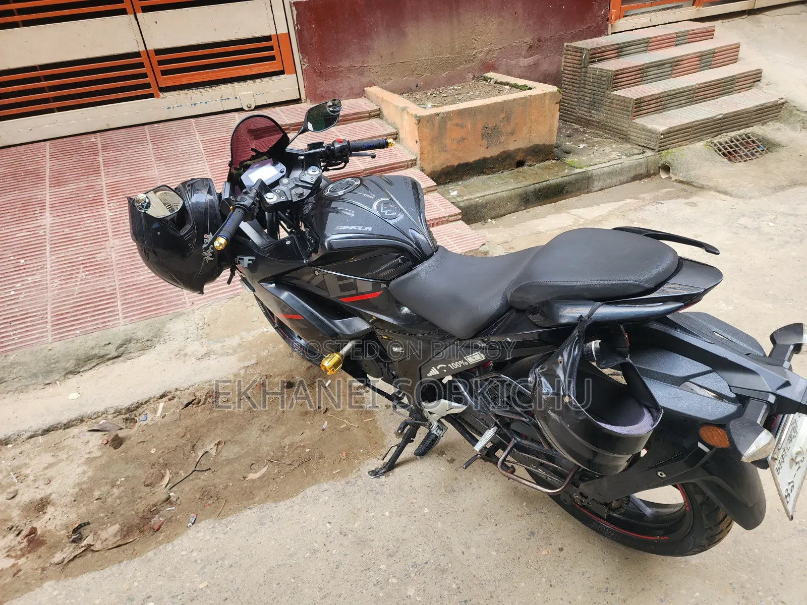 সুজুকি জিক্সার ২০২০ কালো