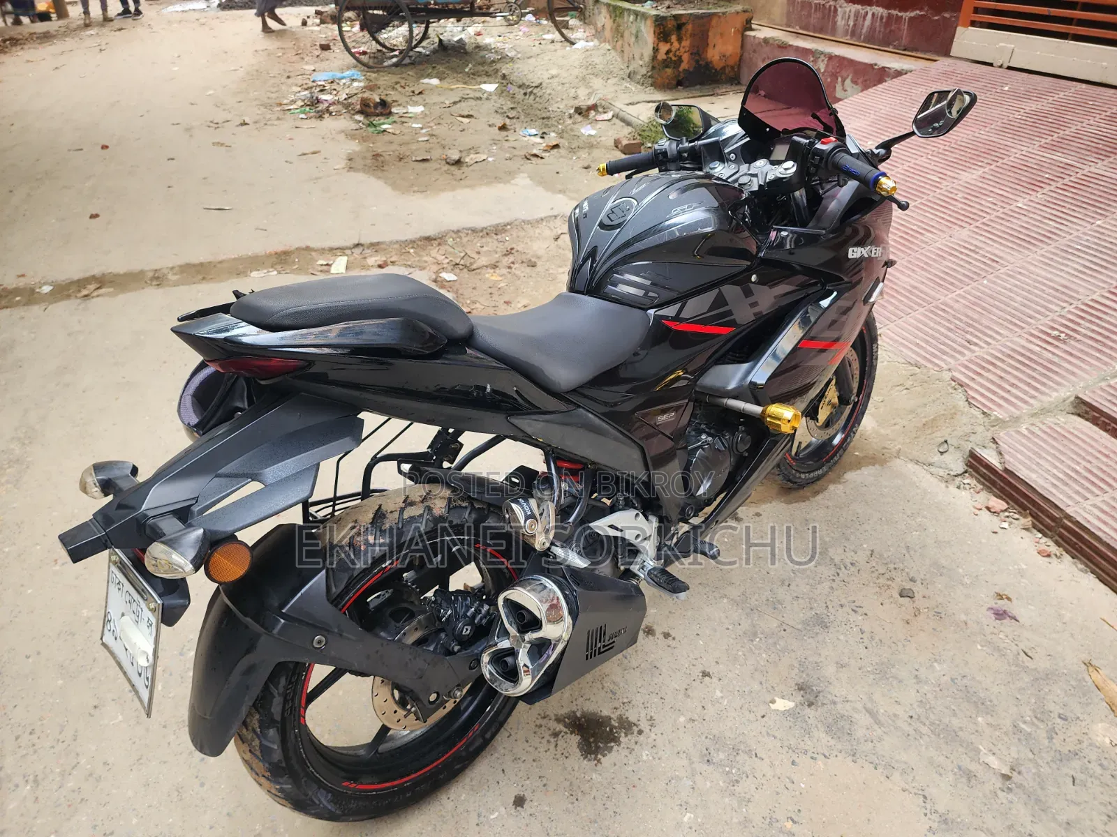 সুজুকি জিক্সার ২০২০ কালো