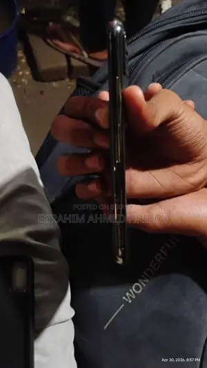 অ্যাপল আইফোন এক্স ২৫৬ জিবি ব্ল্যাক