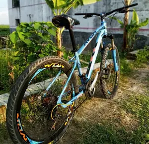 Avon Airbus সাইকেলটি আরজেন্ট বিক্রি করা হবে