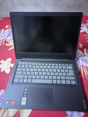 Laptop Lenovo IdeaPad S145 4GB AMD Ryzen 3 SSD 128GB