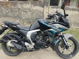 ইয়ামাহা ফেজার এফআই ভি২ ২০১৮ ব্ল্যাক