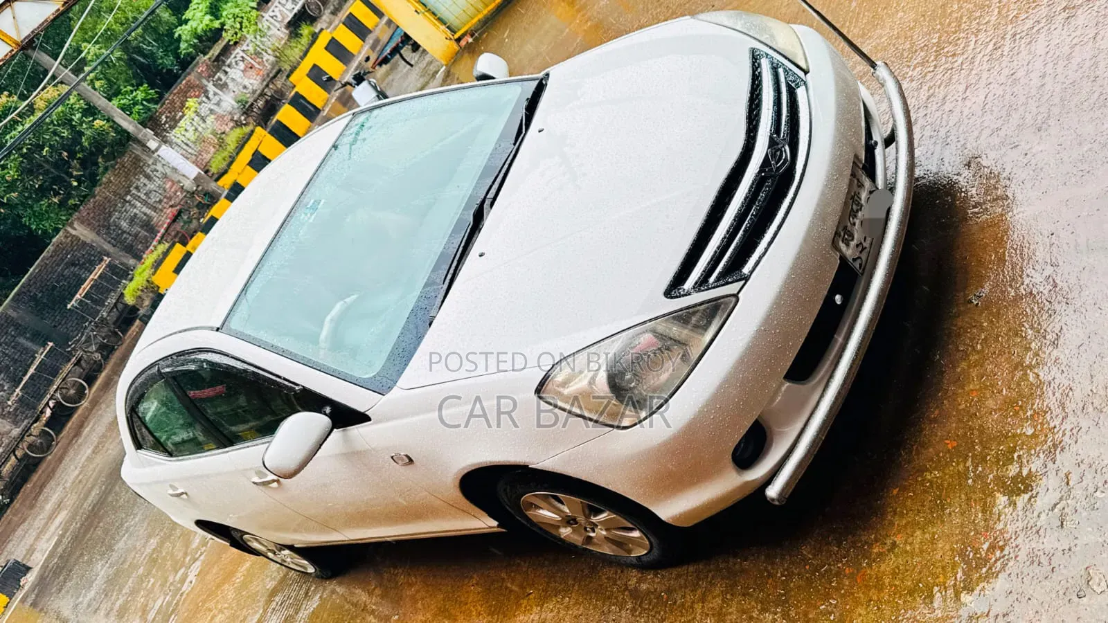 টয়োটা অ্যালিওন ২০০৪ হোয়াইট