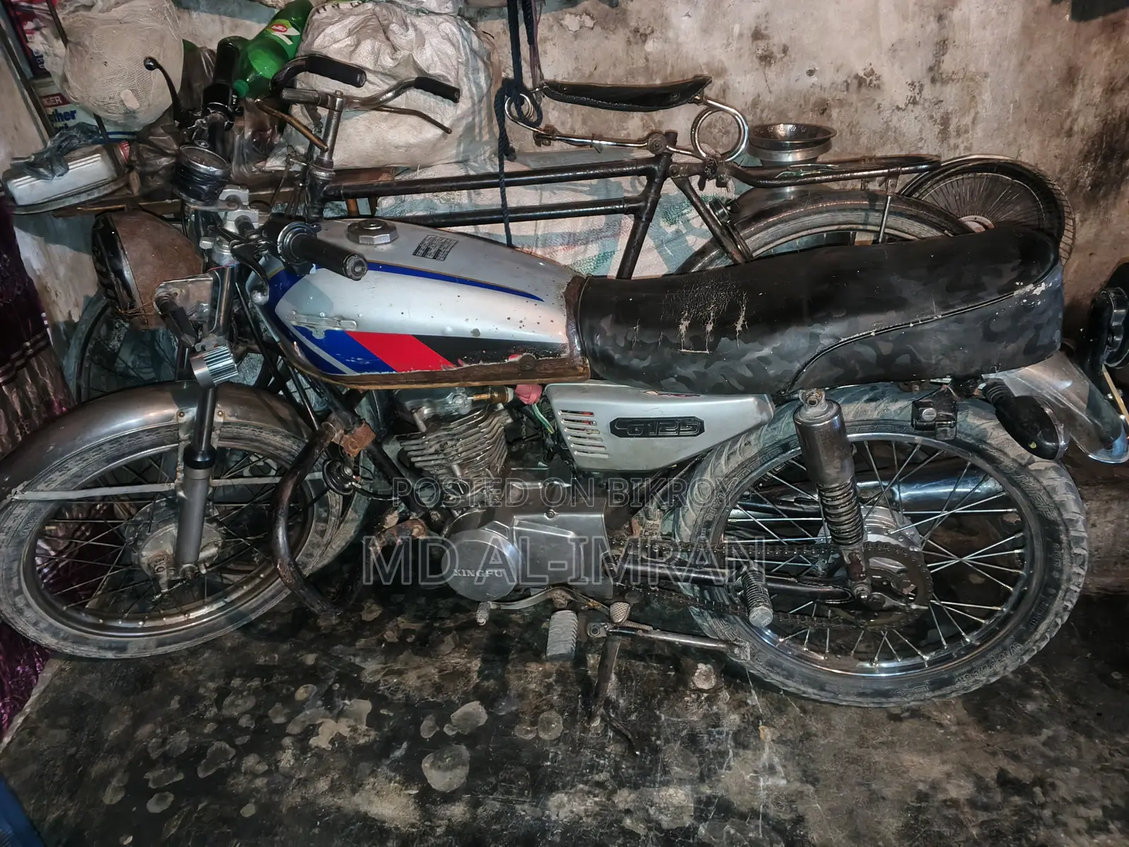 মোটরসাইকেল ২০০০ সিলভার