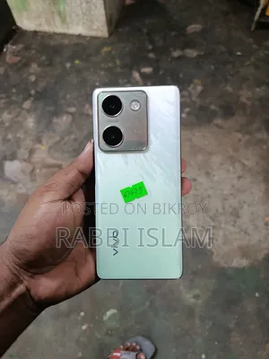 ভিভো ওয়াই৩০০ প্লাস ১২৮ জিবি গোল্ড