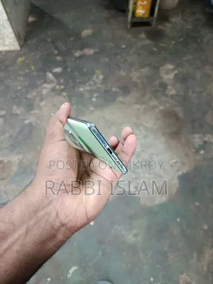ভিভো ওয়াই৩০০ প্লাস ১২৮ জিবি গোল্ড