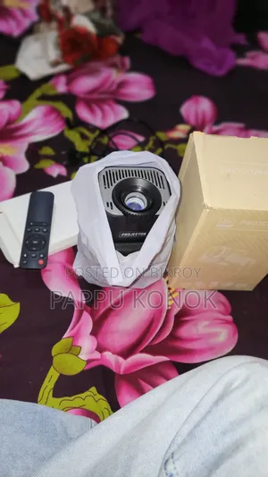 Hy320 মিনি প্রজেক্টর
