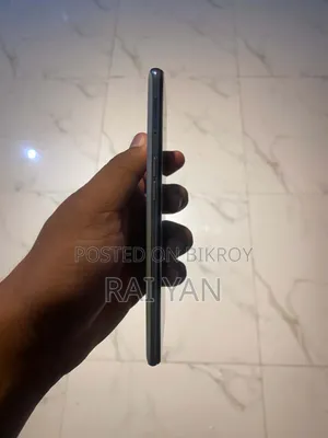 অপ্পো এফ১৭ প্রো ১২৮ জিবি হোয়াইট