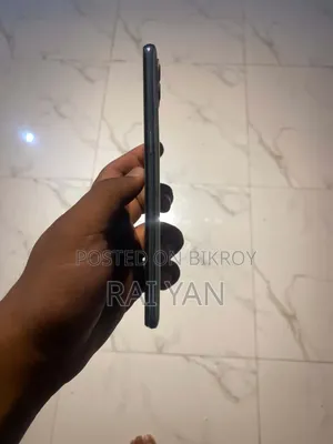 অপ্পো এফ১৭ প্রো ১২৮ জিবি হোয়াইট