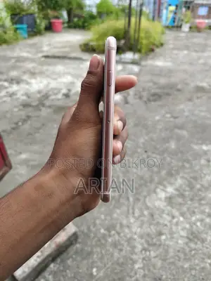 Apple iPhone 8 64 GB Rose Gold