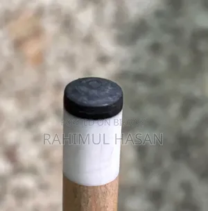 ব্যাগ এবং চক হোল্ডার সহ পুল কিউ