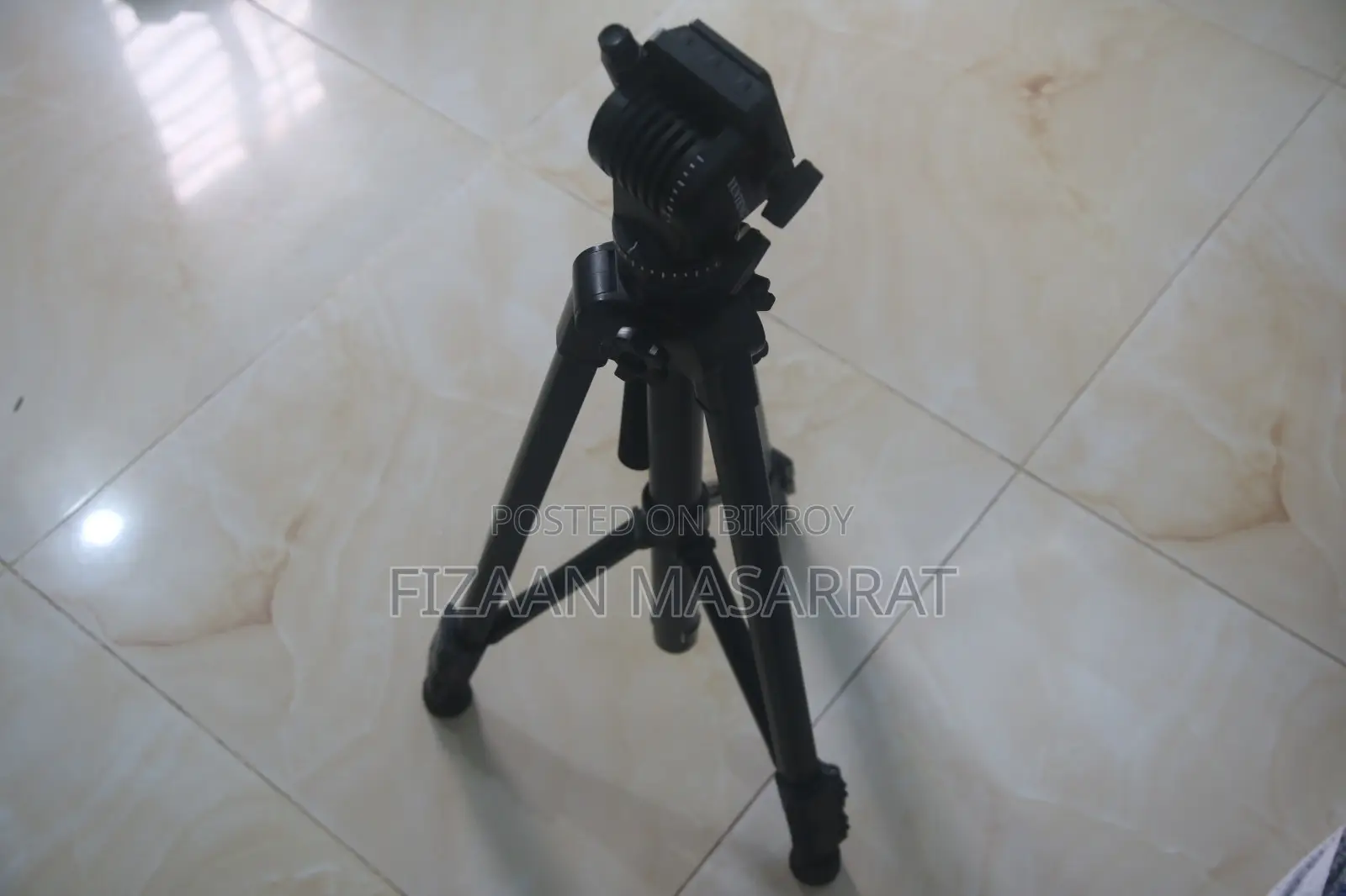 Yunteng Tripod 880