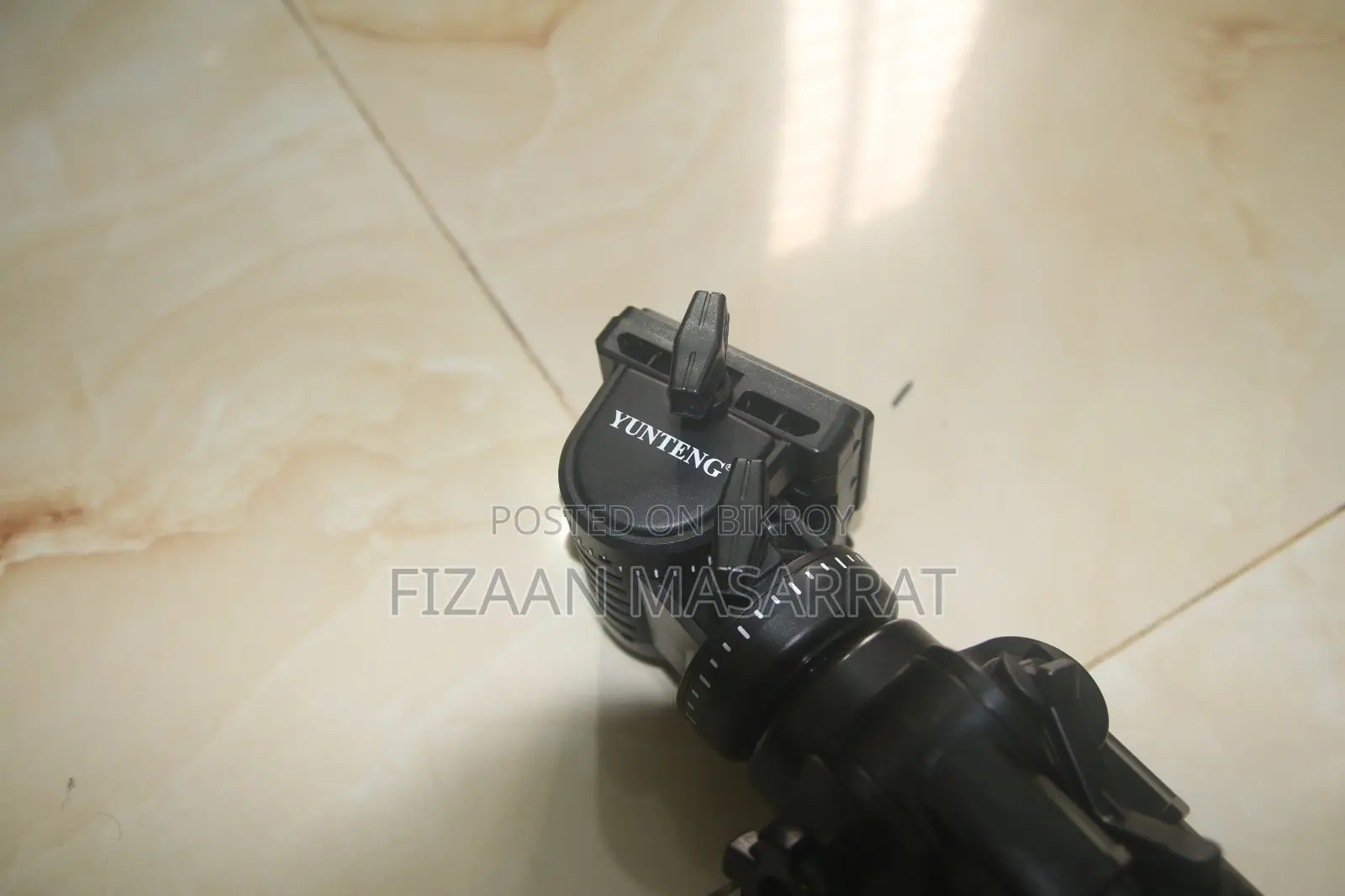 Yunteng Tripod 880