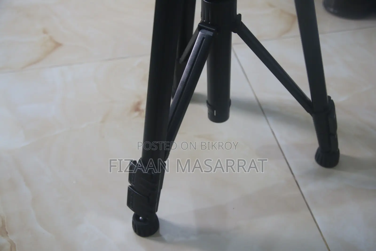 Yunteng Tripod 880