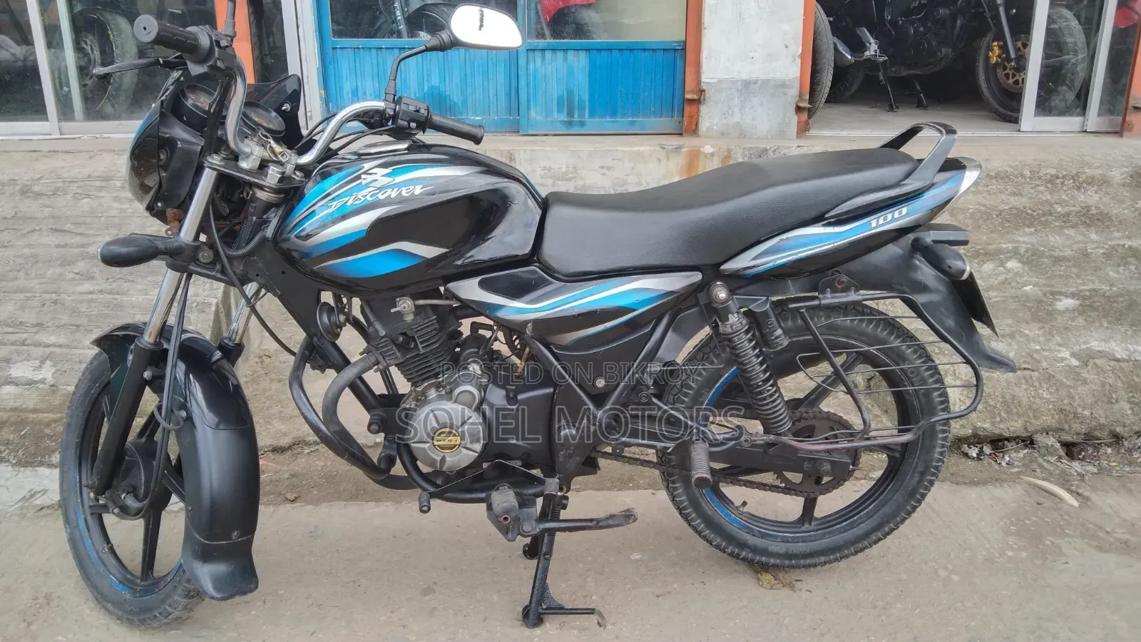 বাজাজ ডিসকভার ১০০ ২০১৩ নীল