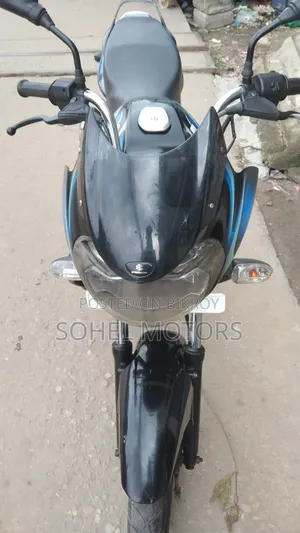 বাজাজ ডিসকভার ১০০ ২০১৩ নীল