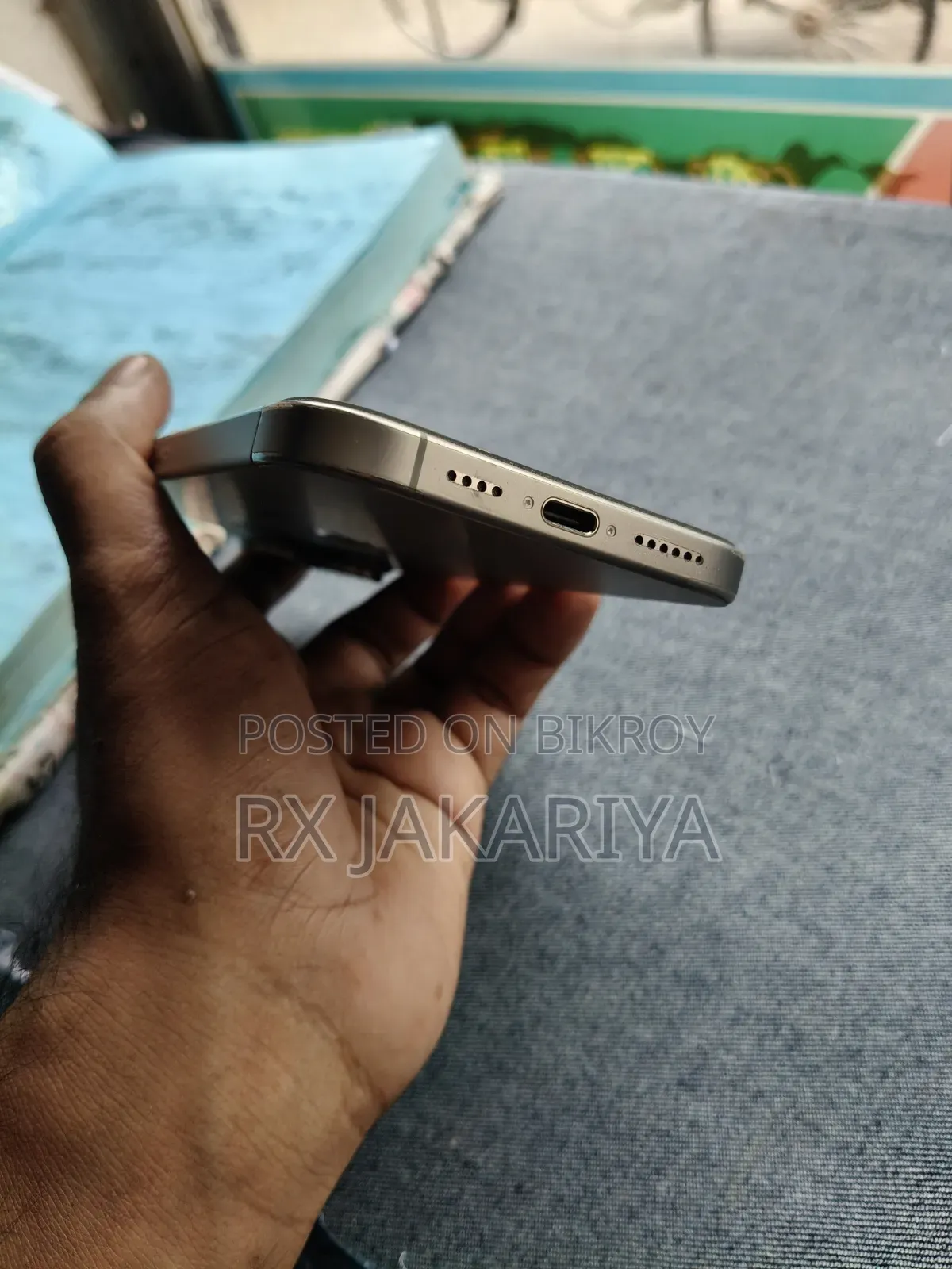 New Apple iPhone 16 Pro Max 256 GB Silver