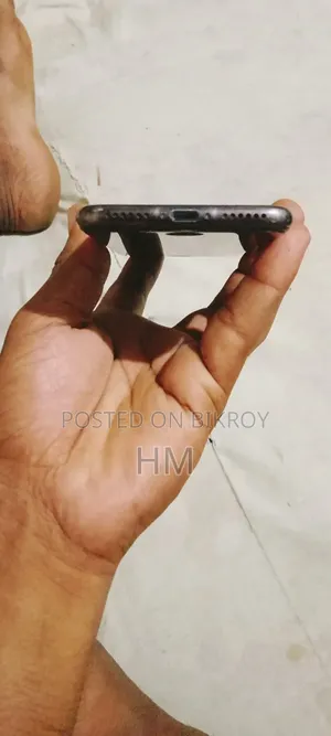 Apple iPhone 7 32 GB Black