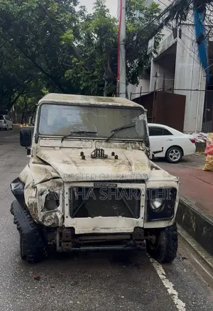 Land Rover Defender 1996 White