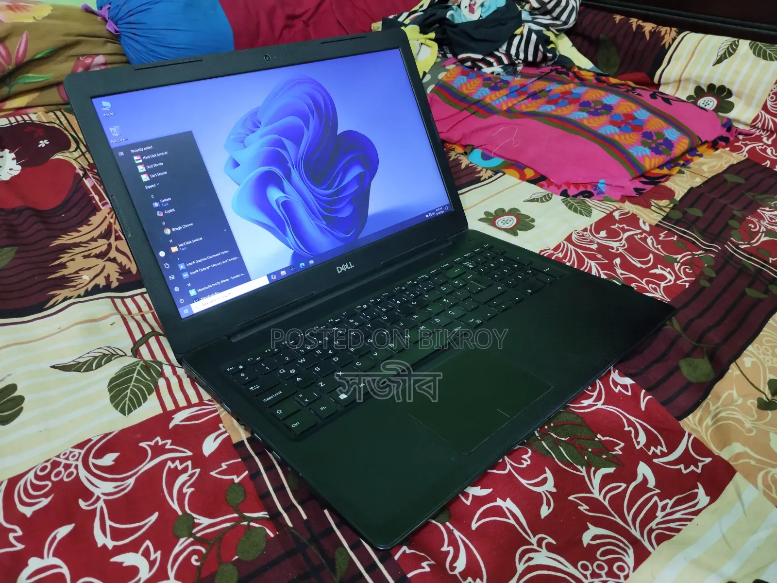 ল্যাপটপ ডেল ৮জিবি ইন্টেল কোর আই৩ এসএসডি ২৫৬জিবি