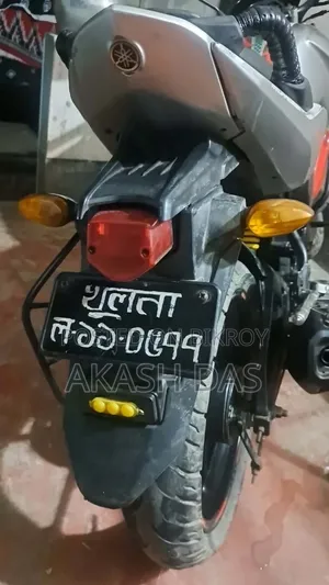 ইয়ামাহা এফজেড ২০১৭ গ্রে