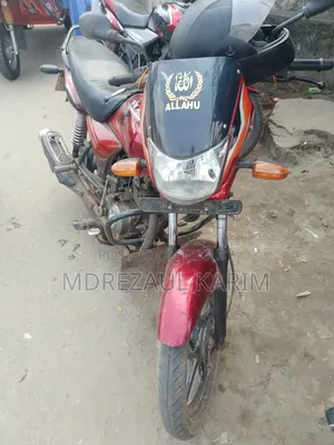 বাজাজ প্লাটিনা ১১০ ২০১৫ লাল