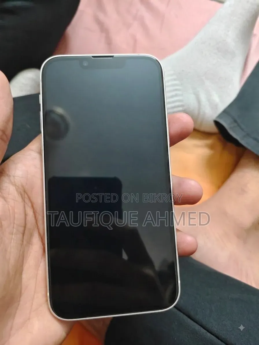অ্যাপল আইফোন ১৩ ১২৮ জিবি হোয়াইট