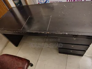 অফিস ডেস্ক