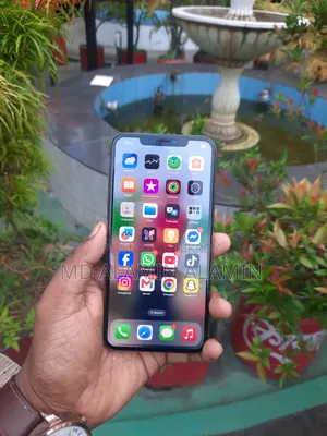 Apple iPhone XS Max 64 GB Gold