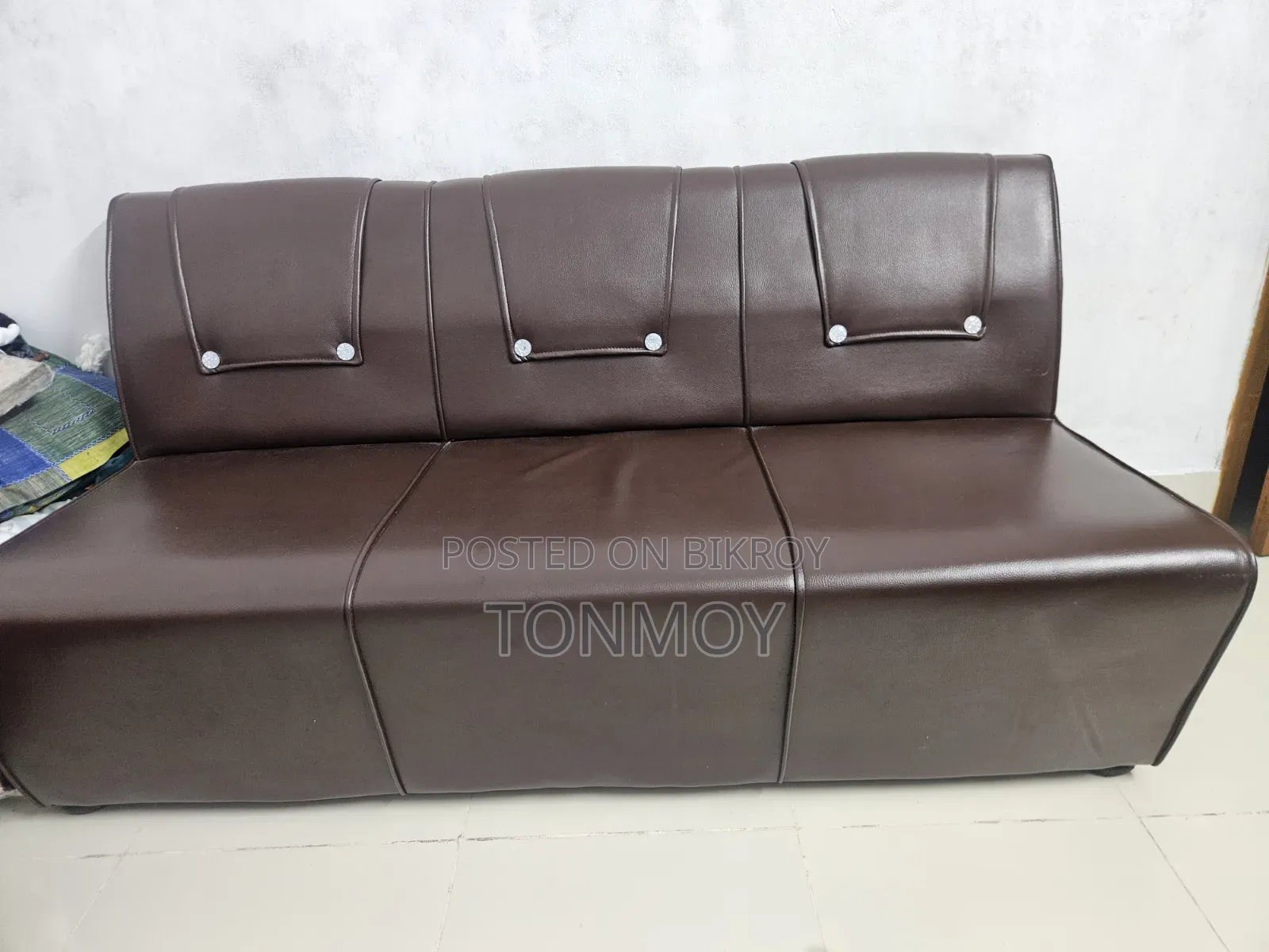 Brand New Condition Sofa — Urgent Sale