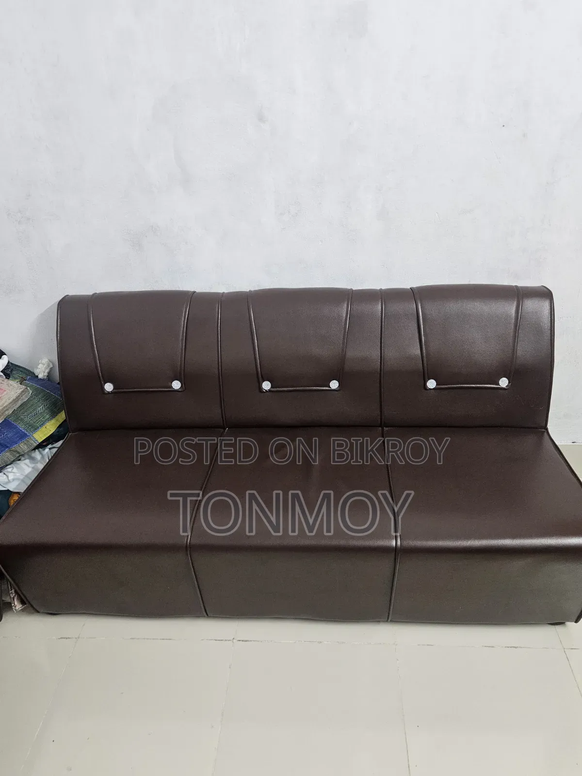 Brand New Condition Sofa — Urgent Sale