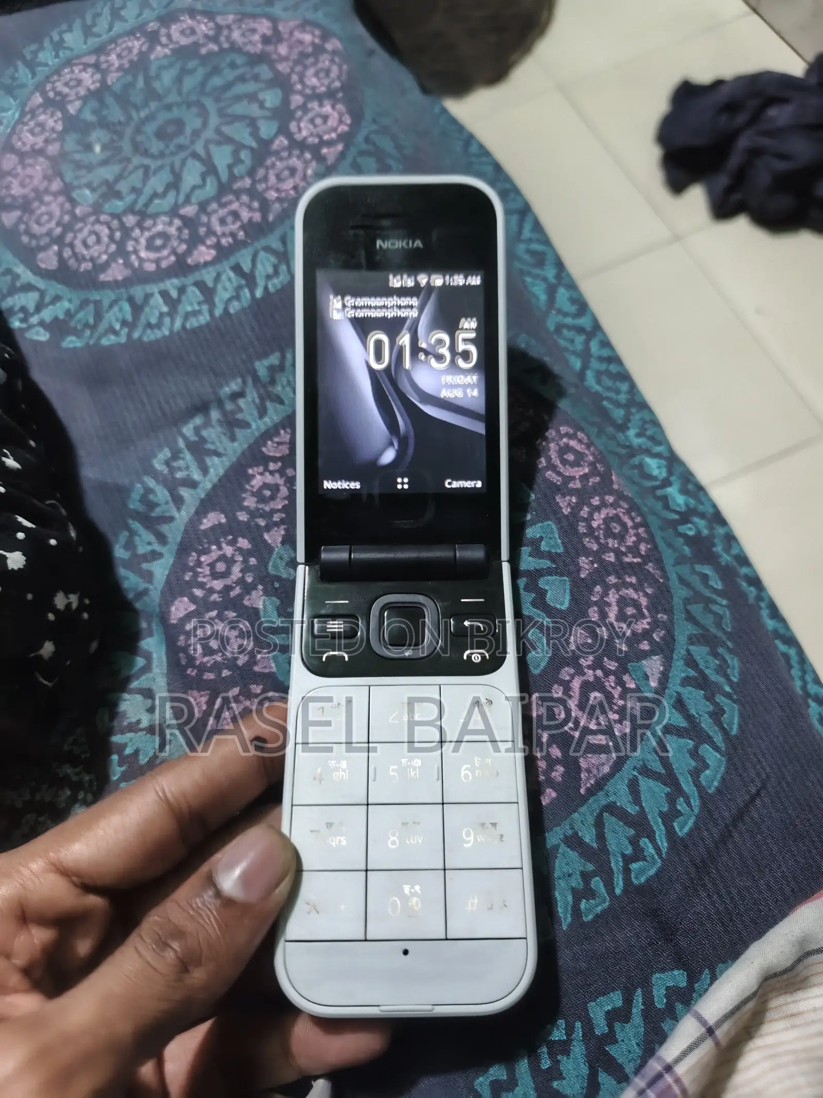 Nokia 2720 Flip 512 GB White