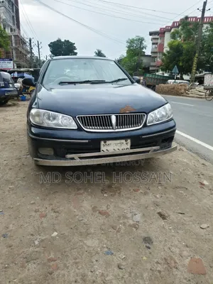 Nissan Sunny 2002 Blue