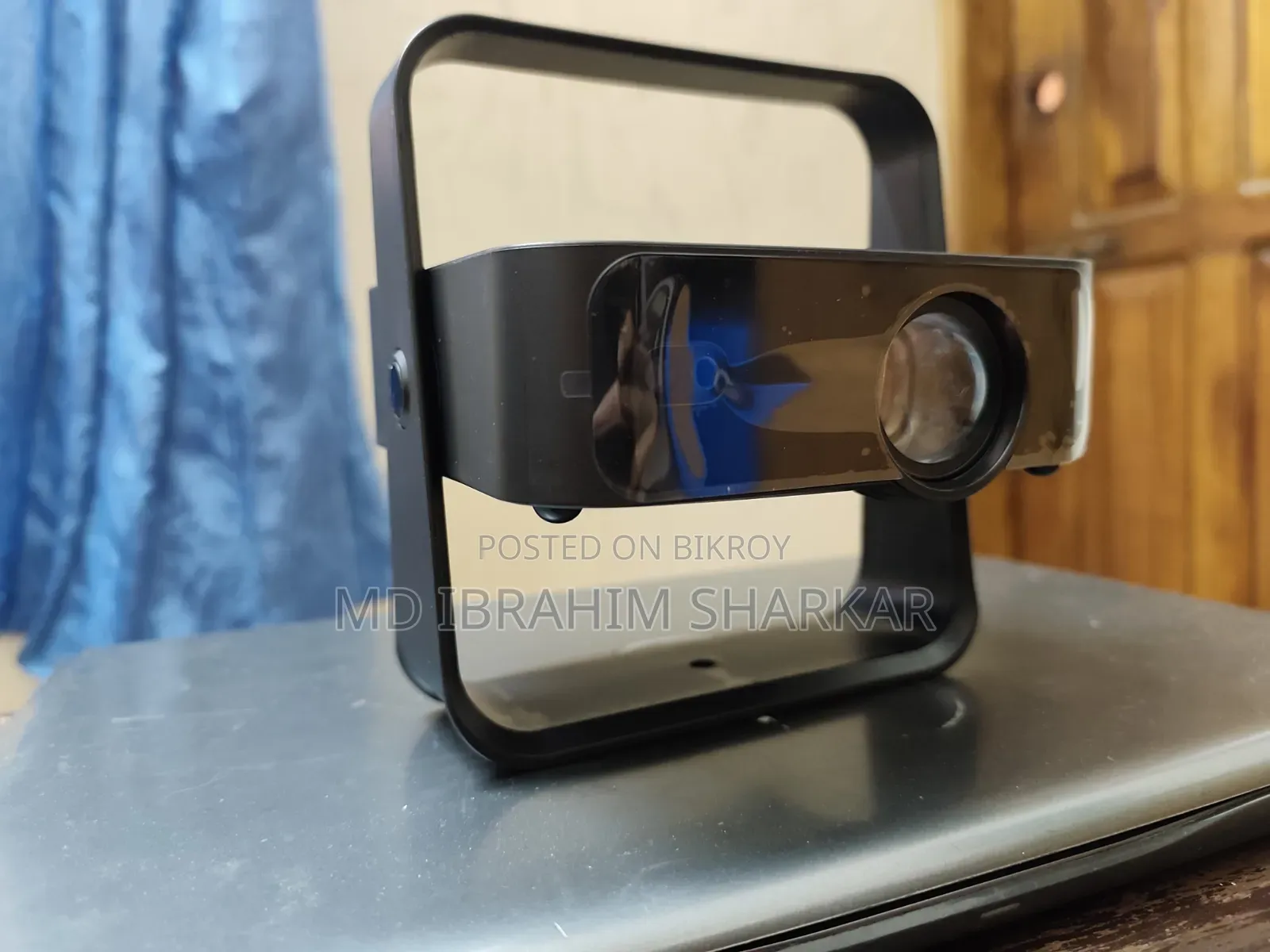 HY 800 (Mini Projector)