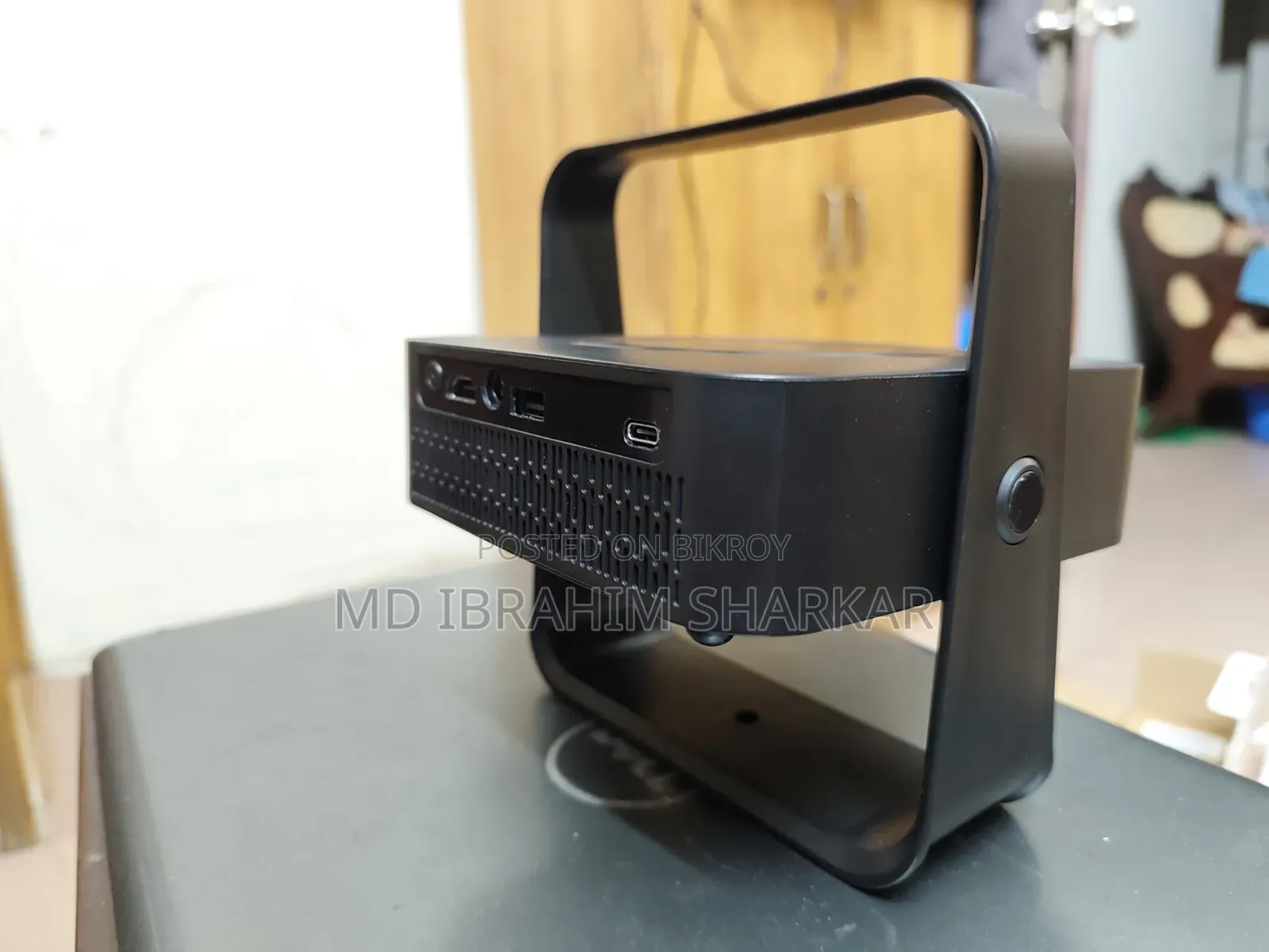 HY 800 (Mini Projector)