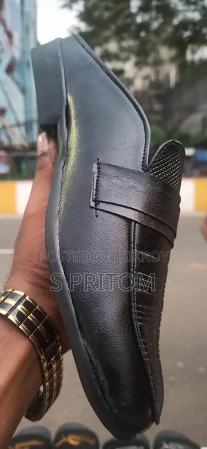 হাফ জুতো
