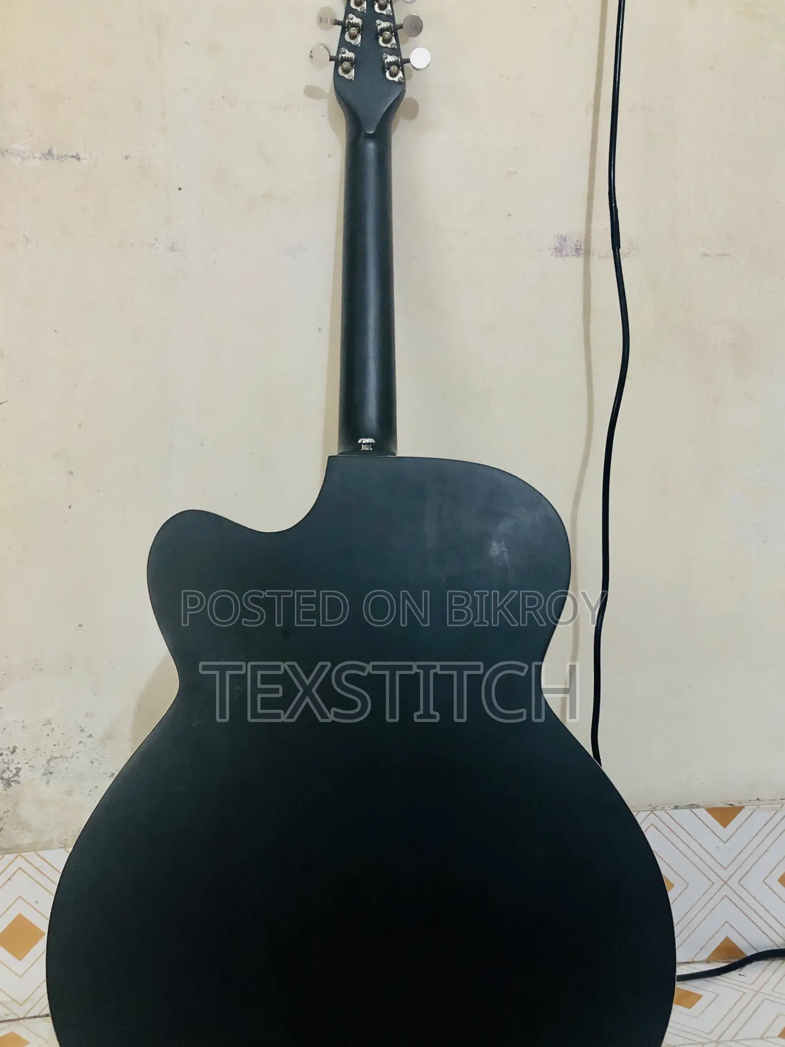 Signature Guiter