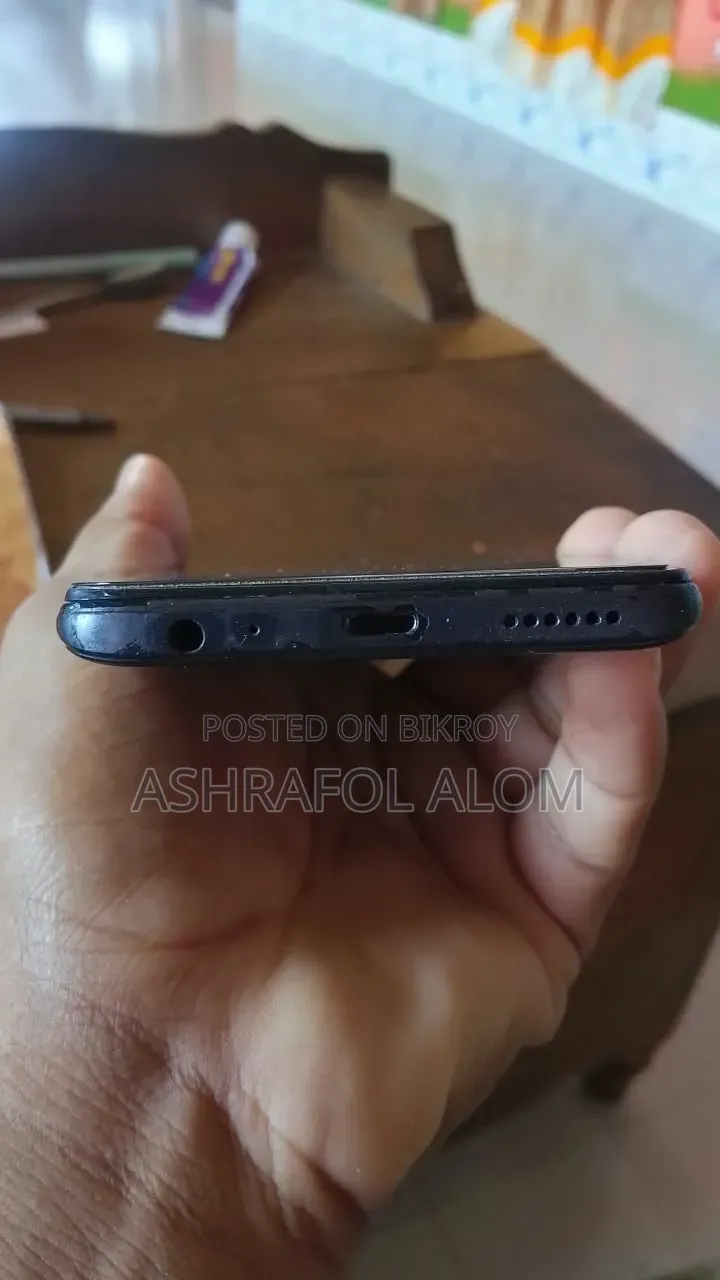Infinix 32 GB Black
