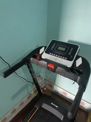Life Fitness LF-300S Treadmill
